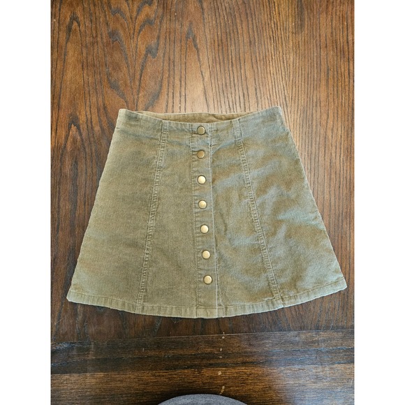 Wishlist Dresses & Skirts - Wishlist Olive Green Corduroy Button Front Mini Skirt Womens Size‎ Small S